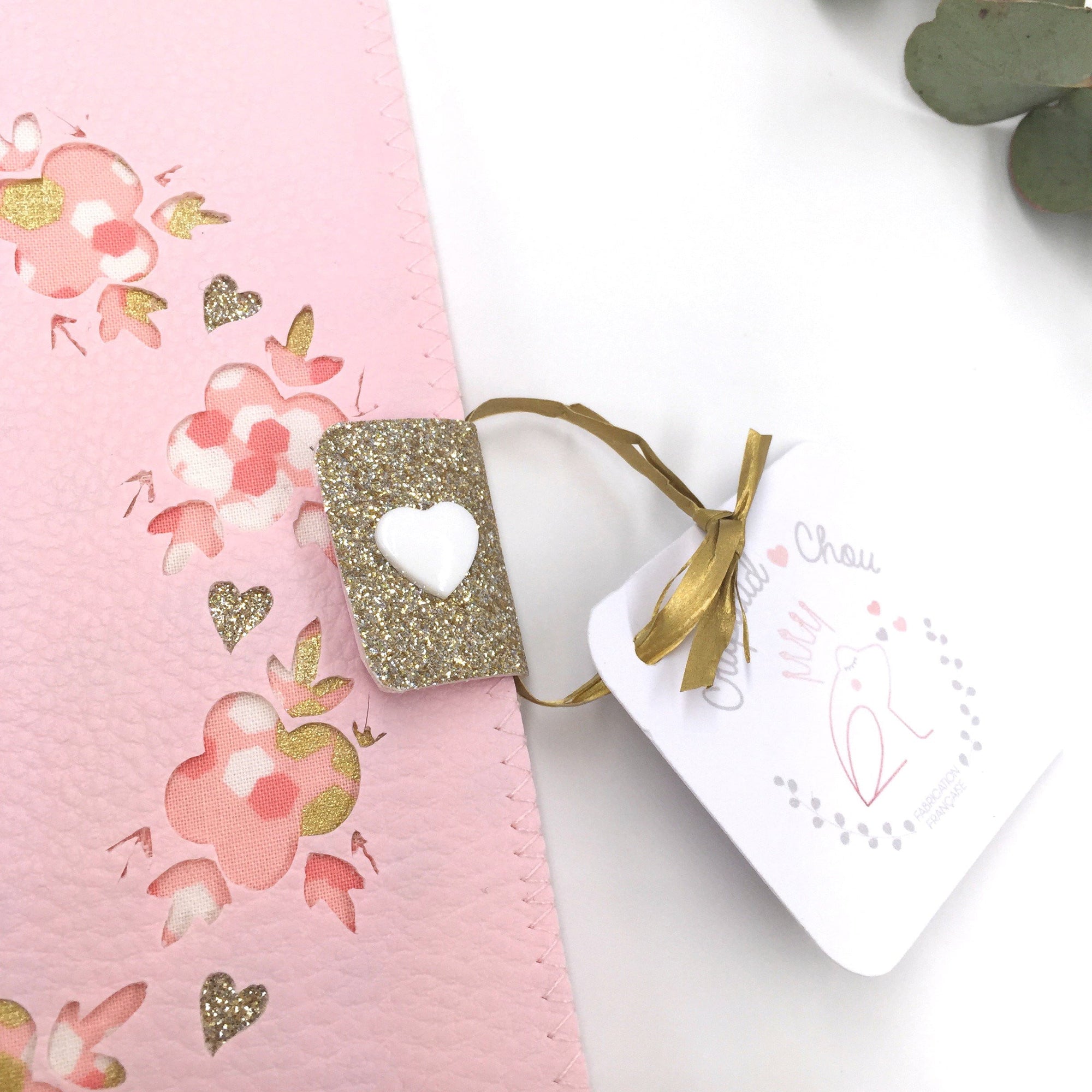 Protège carnet de santé Rose personnalisé couronne de fleurs Miller - Crapaud Chou, le cadeau de naissance original et personnalisé
